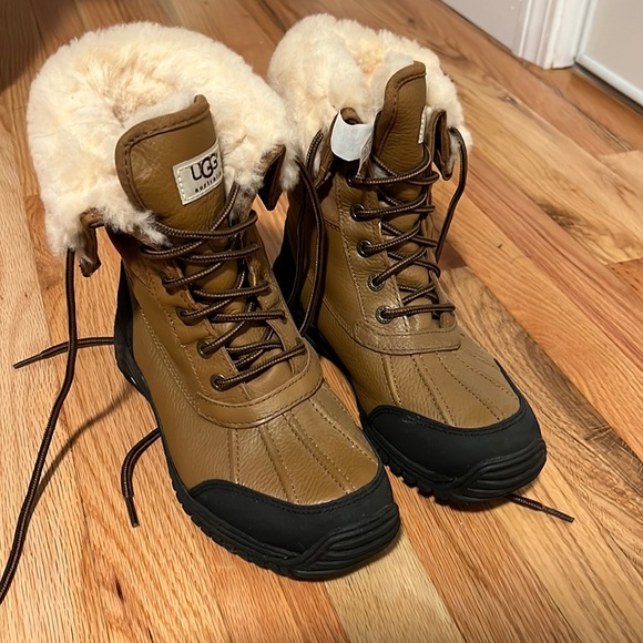 UGG Shoes - Womens Ugg Adirondack Boot